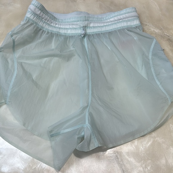 Lululemon Step Out High Rise 3” Shorts - Picture 3 of 8